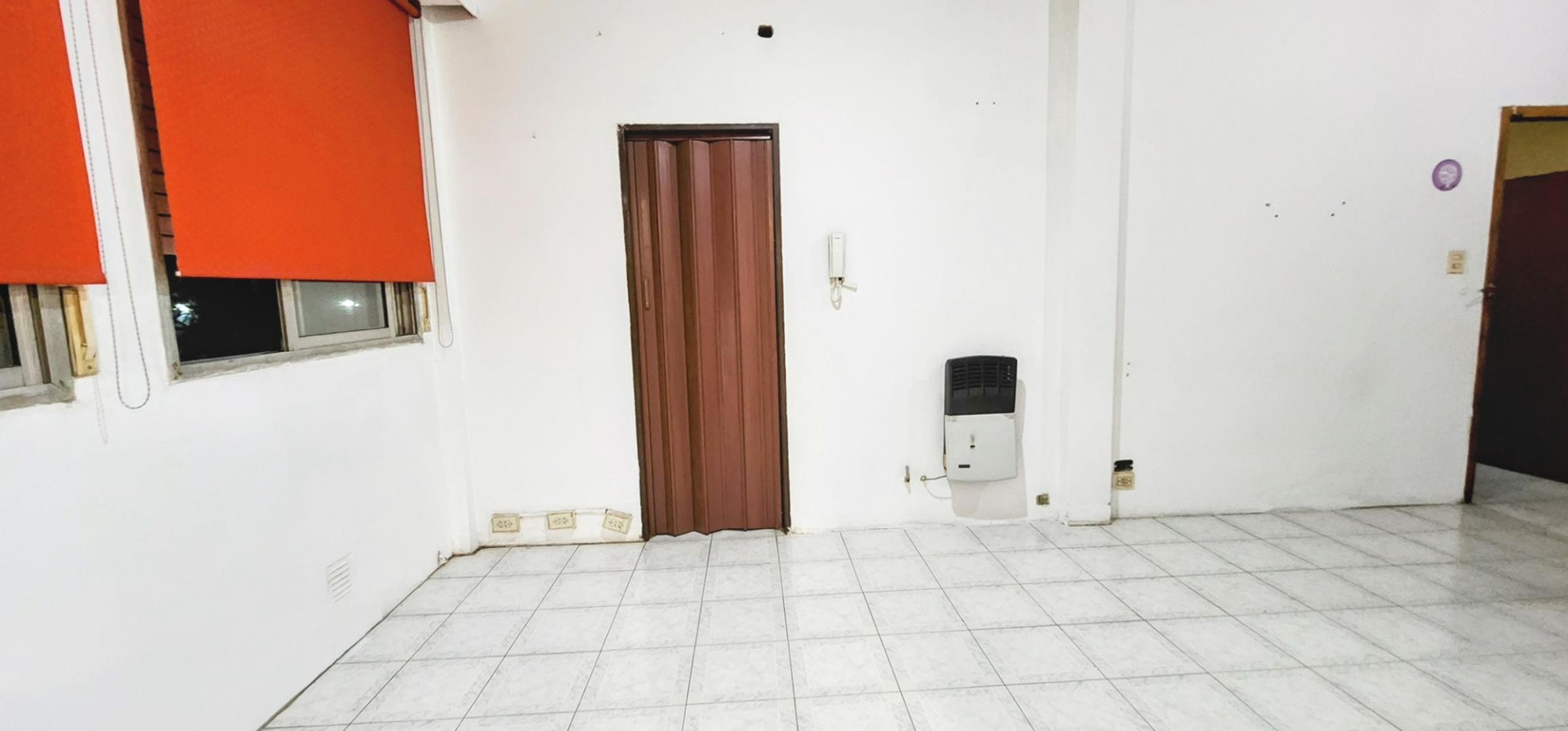 Departamento en Alquiler en Villa Santos Tesei, $ 850.000