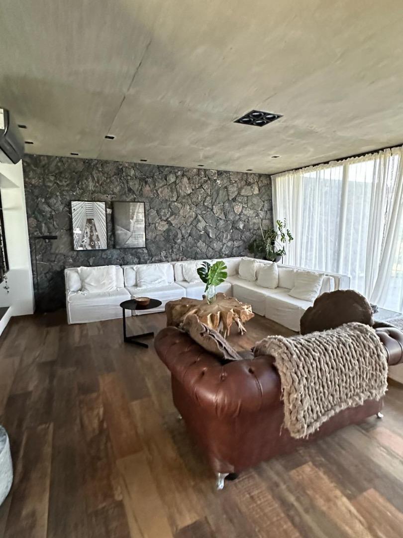 Exclusiva casa en Alquiler en la Arbolada!