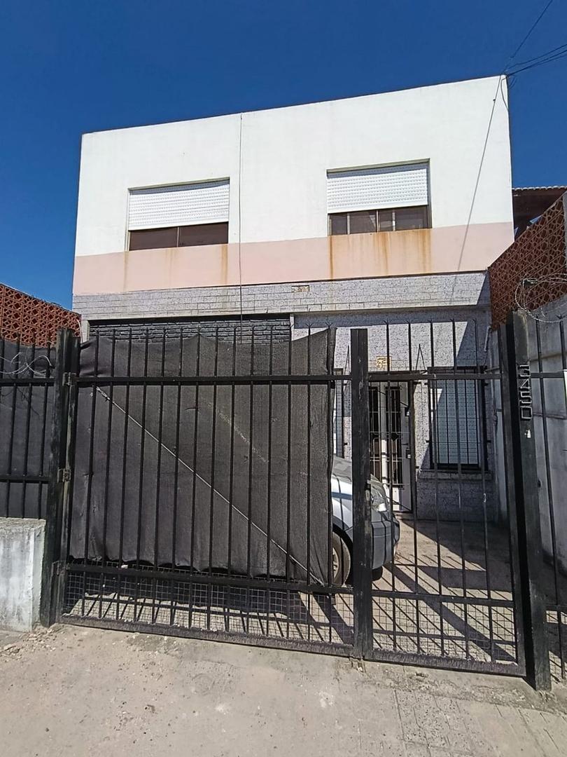 CASA PH EN VENTA PB, COCHERA Y AMPLIO PATIO VERDE