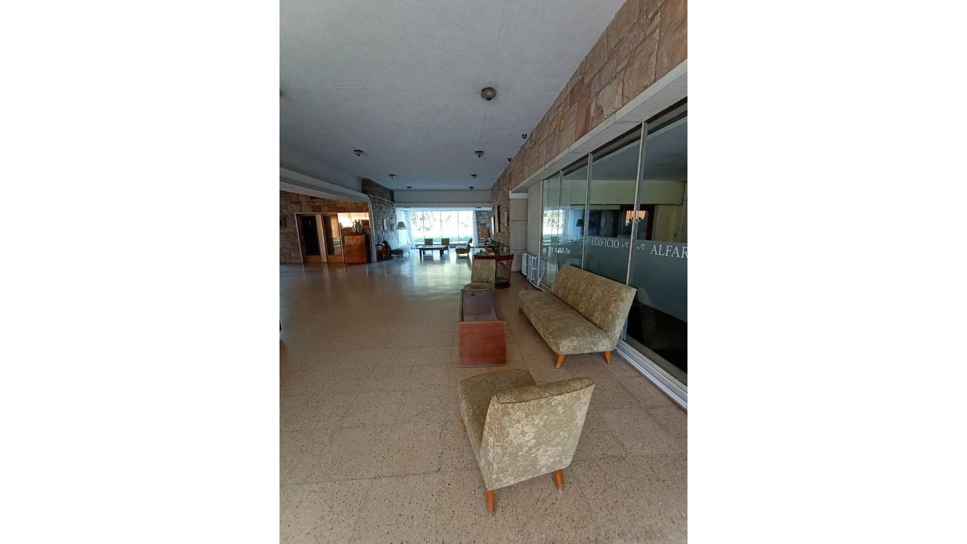 DTO. 1 AMB. EXTERNO - 19 M2. - BARRIO  ALFAR