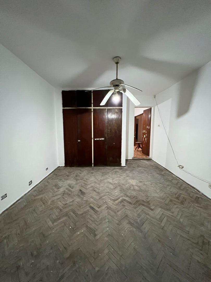 VENTA CASA 7 AMB MERLO NORTE SOBRE LOTE 780 Mts2