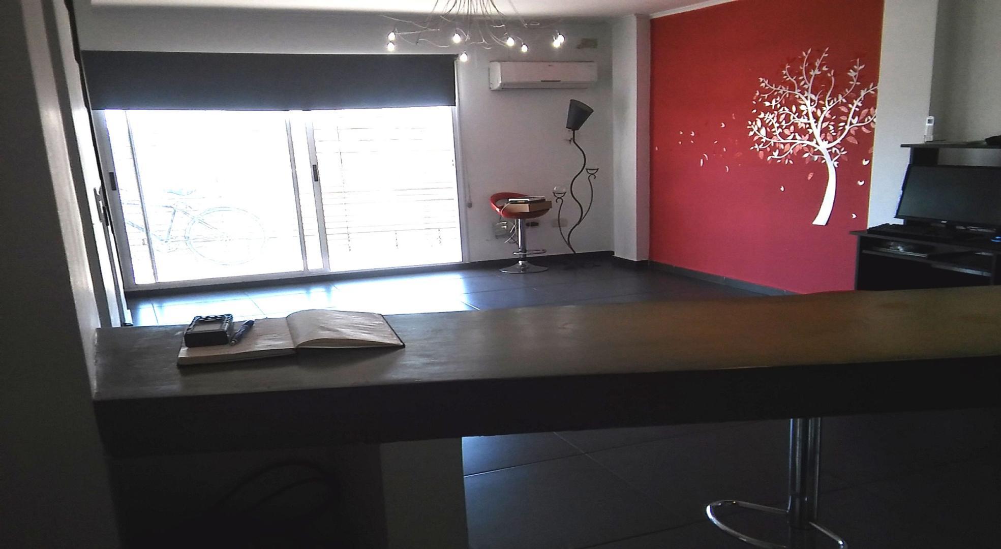 Av Gaona 4500, Piso 2