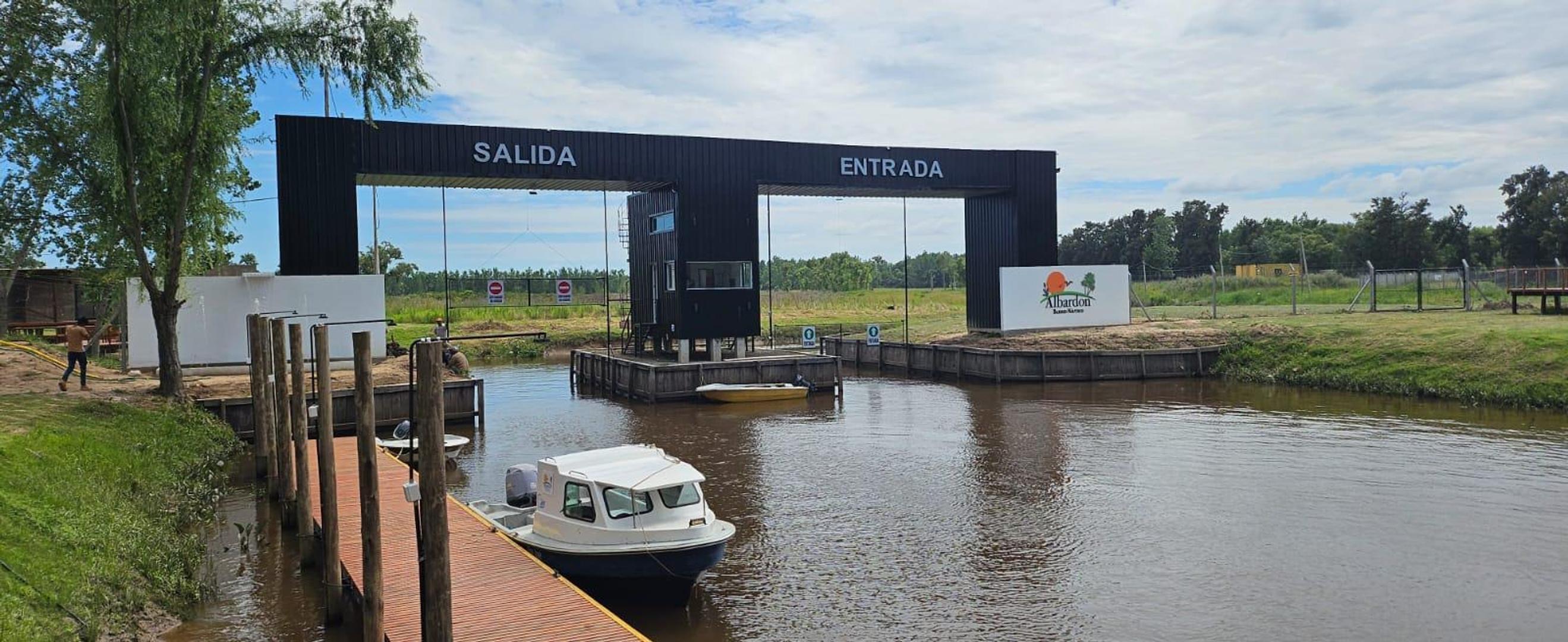 Rio Parana De Las Palmas