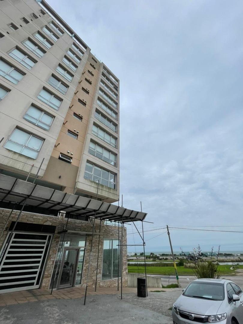 Av Fortunato De La Plaza 1700