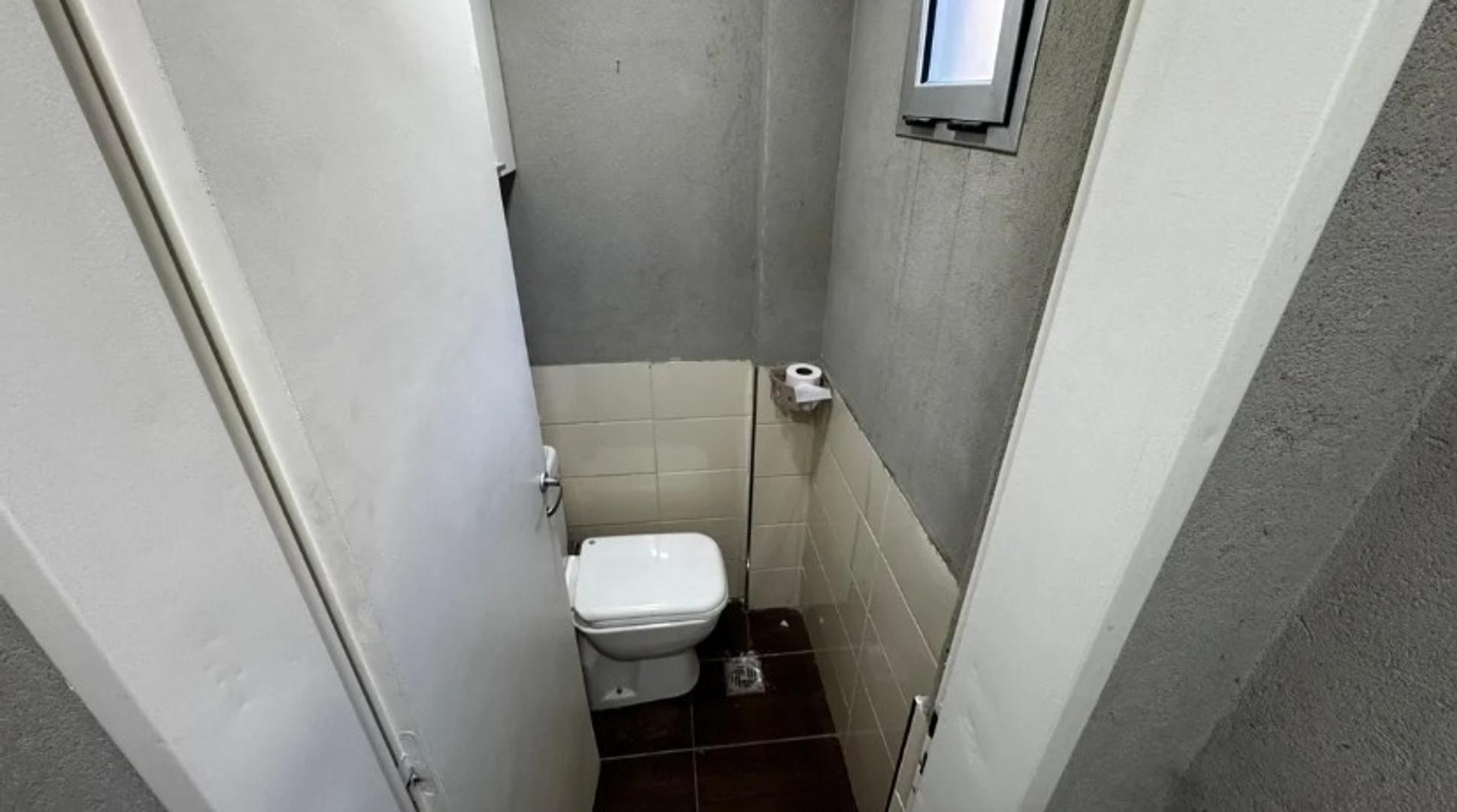 Local en Alquiler en Ituzaingo, $ 800.000