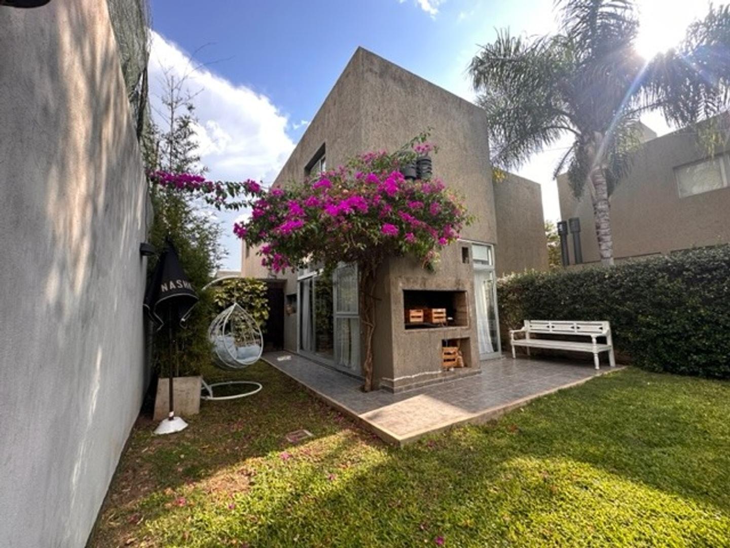 Housing Villa Belgrano Casa en Venta Casa Plaza