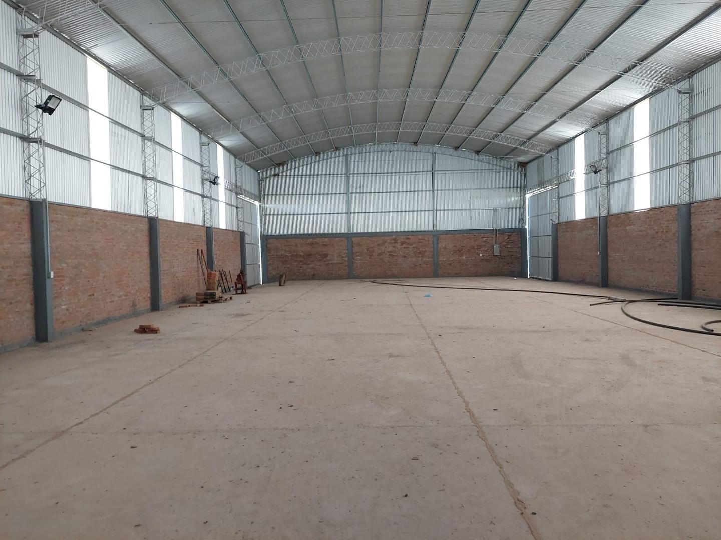 GALPON EN ALQUILER SOBRE RUTA 16 PROXIMO AL PEAJE MAKALLE