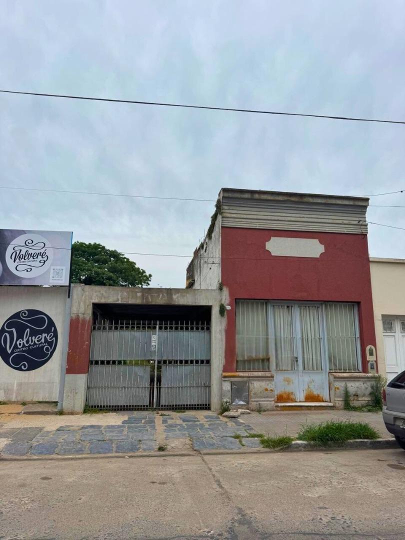 Casa 2 ambientes con 1 baño