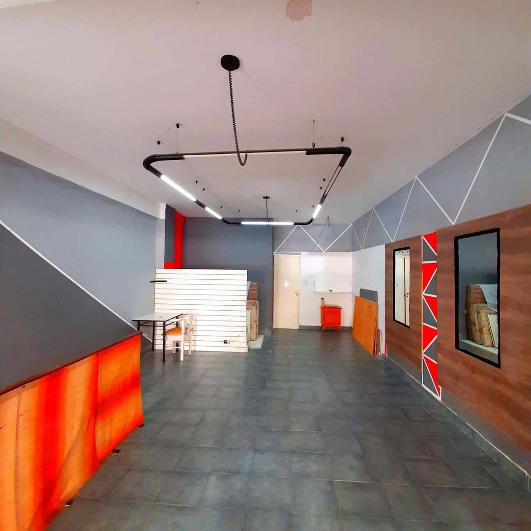 Local en Venta 40 años