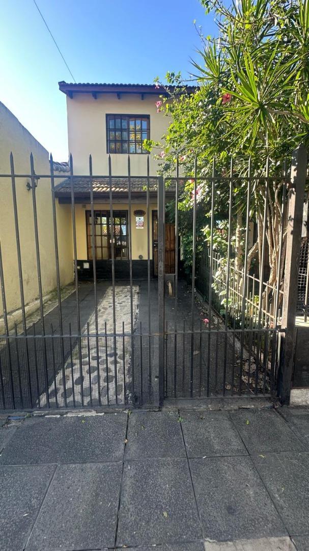 Duplex a la venta en Castelar Sur.