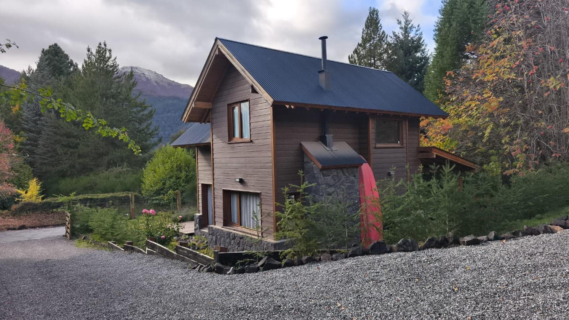 Casa en Alquiler con 1 cochera