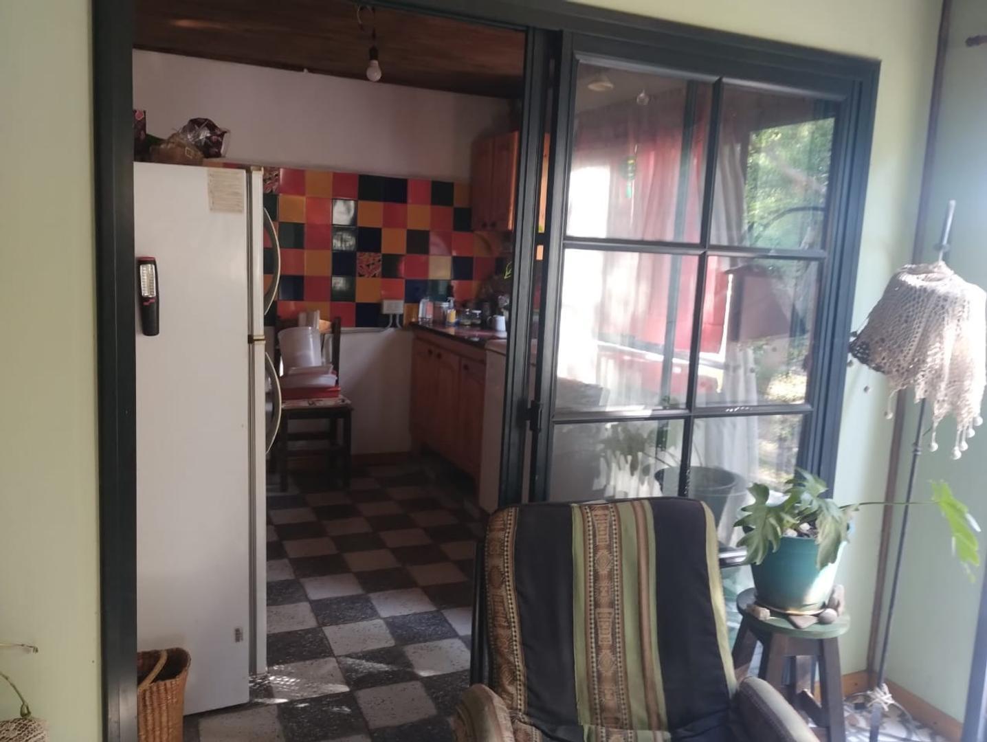 Casa 3 ambientes con 1 baño