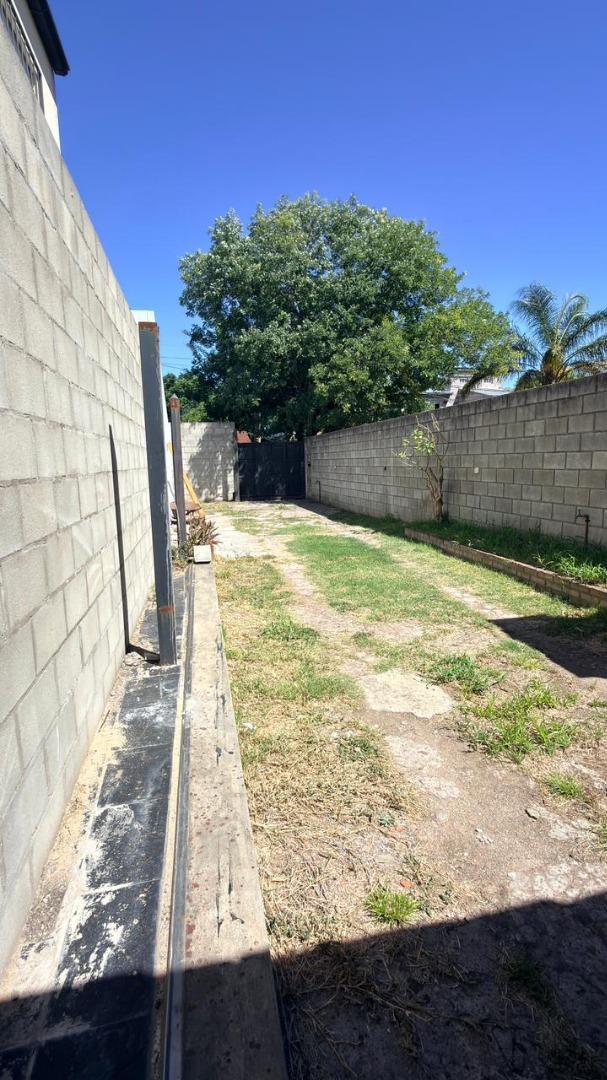Casa en Venta con 5 cocheras