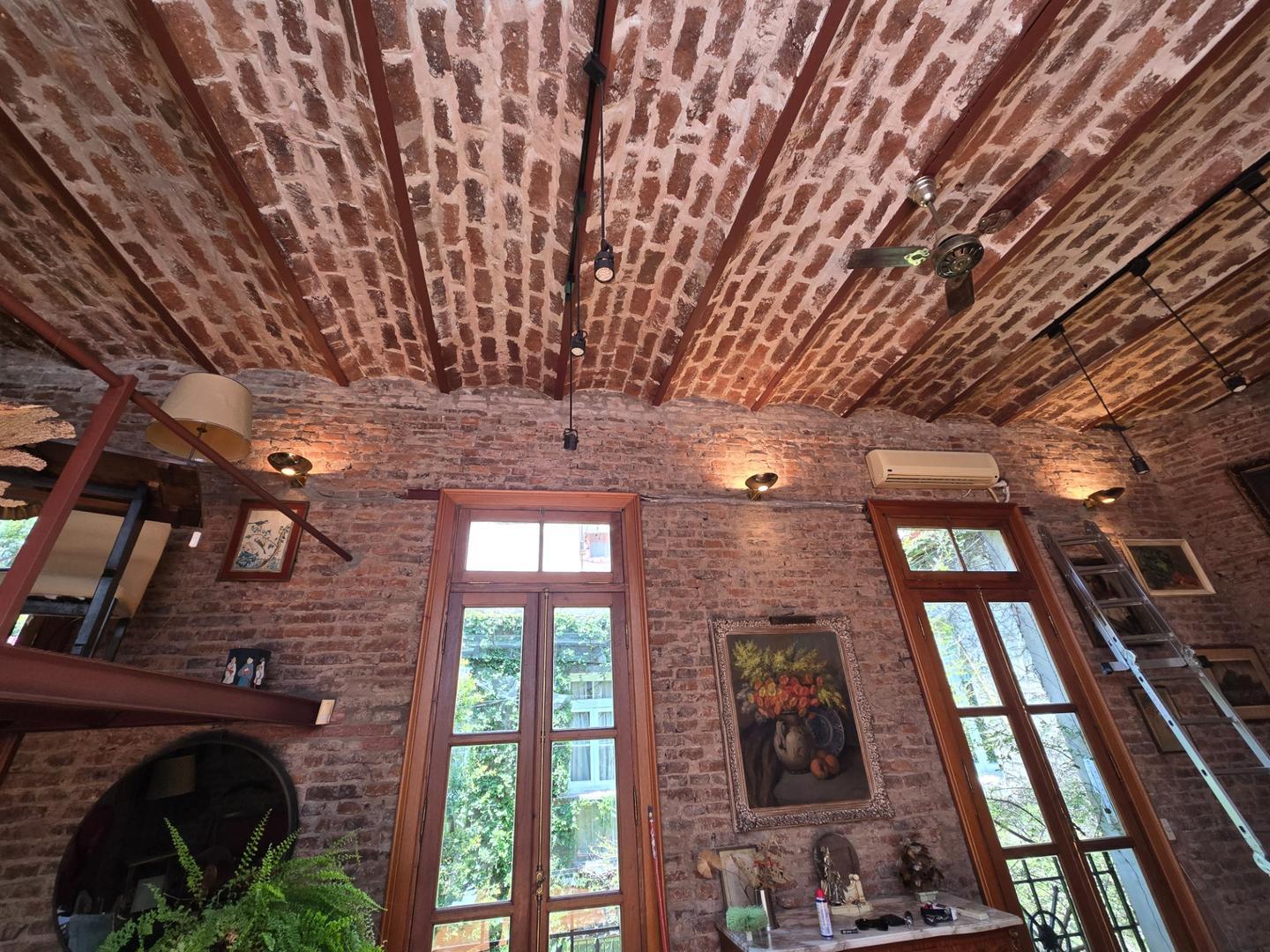 Uruguay 1200, Piso 1