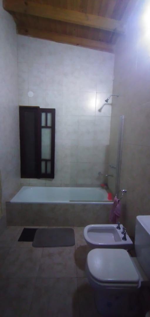 Casa 3 ambientes con 2 baños