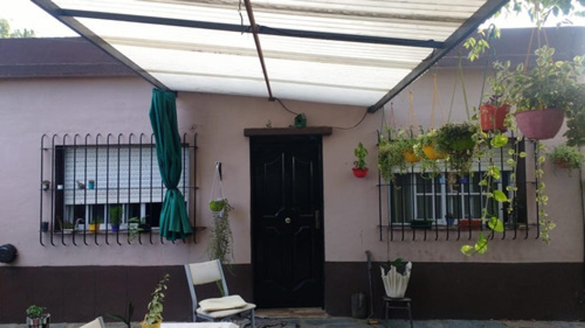 Casa  En Chilavert 2300  La Reja