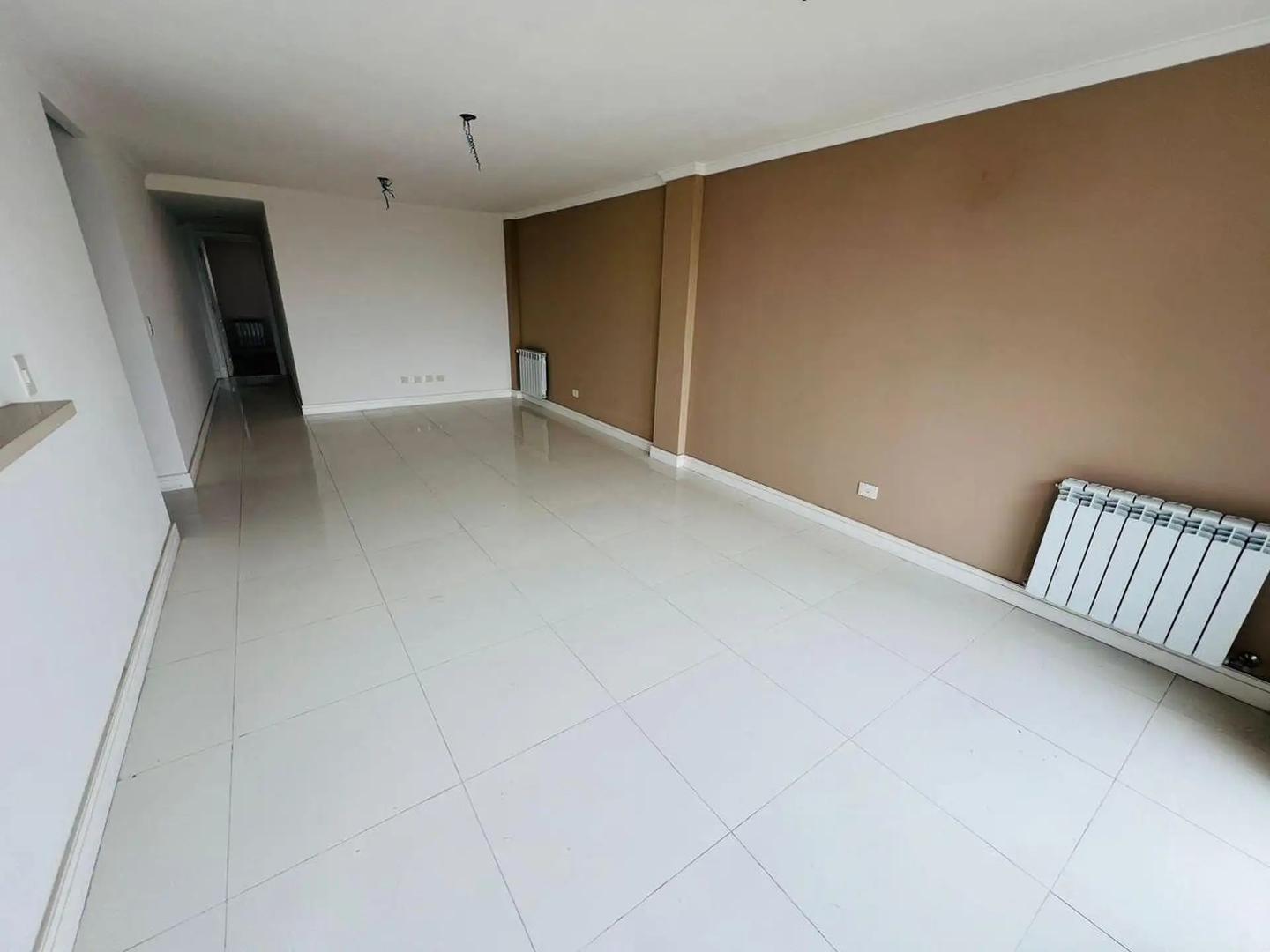 Gascón 2800 , Piso 8