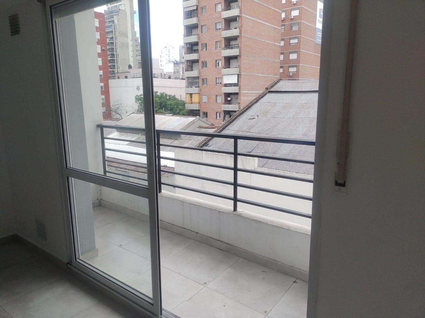 VENTA - DEPARTAMENTO DE 3 DORMITORIOS - CENTRO, ROSARIO
