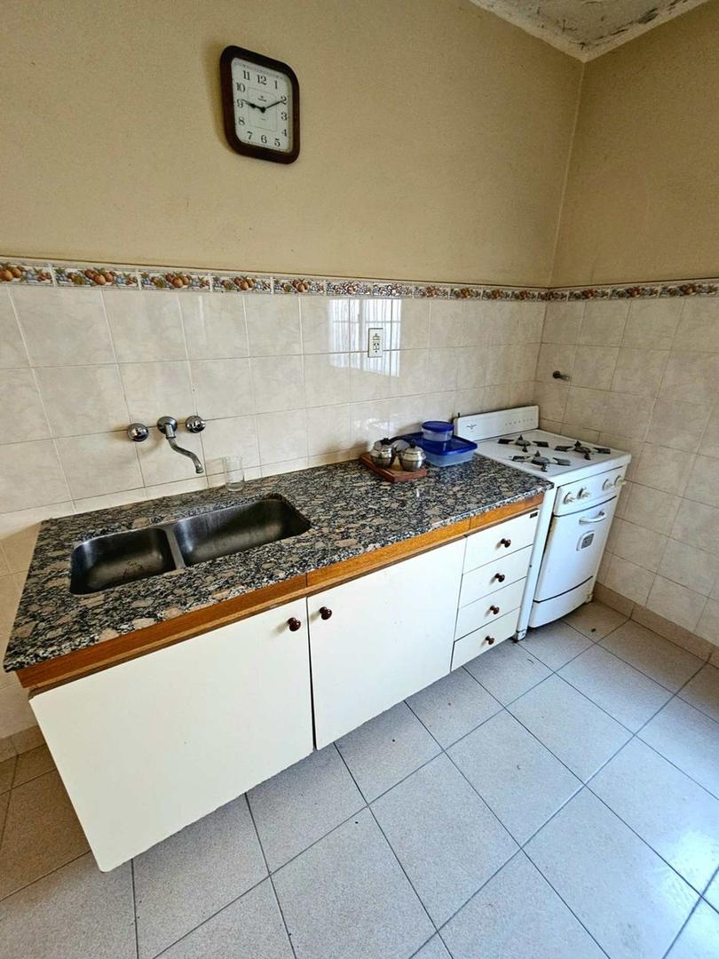 Casa 4 ambientes con 1 baño
