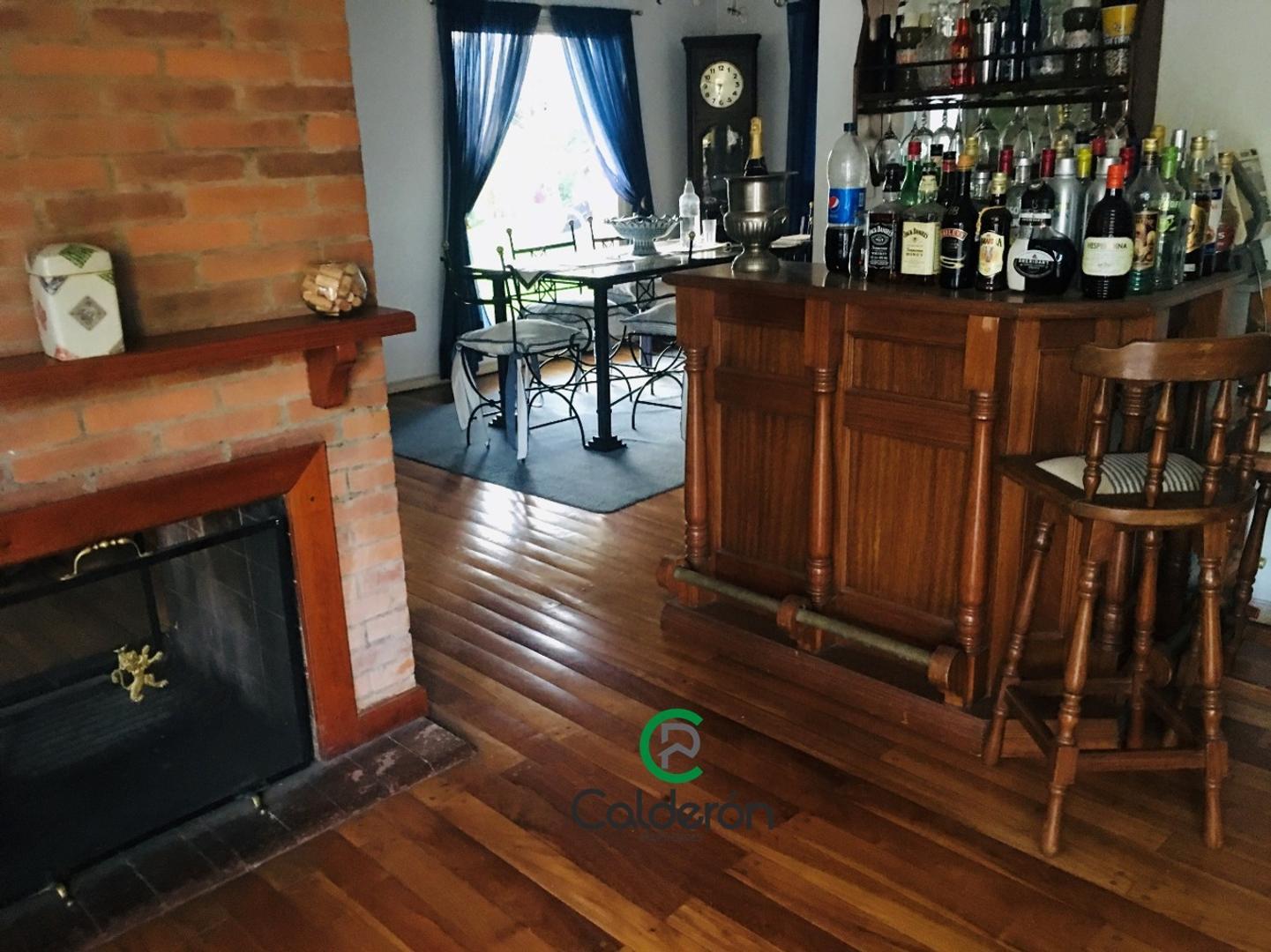 Casa 3 ambientes con 2 baños