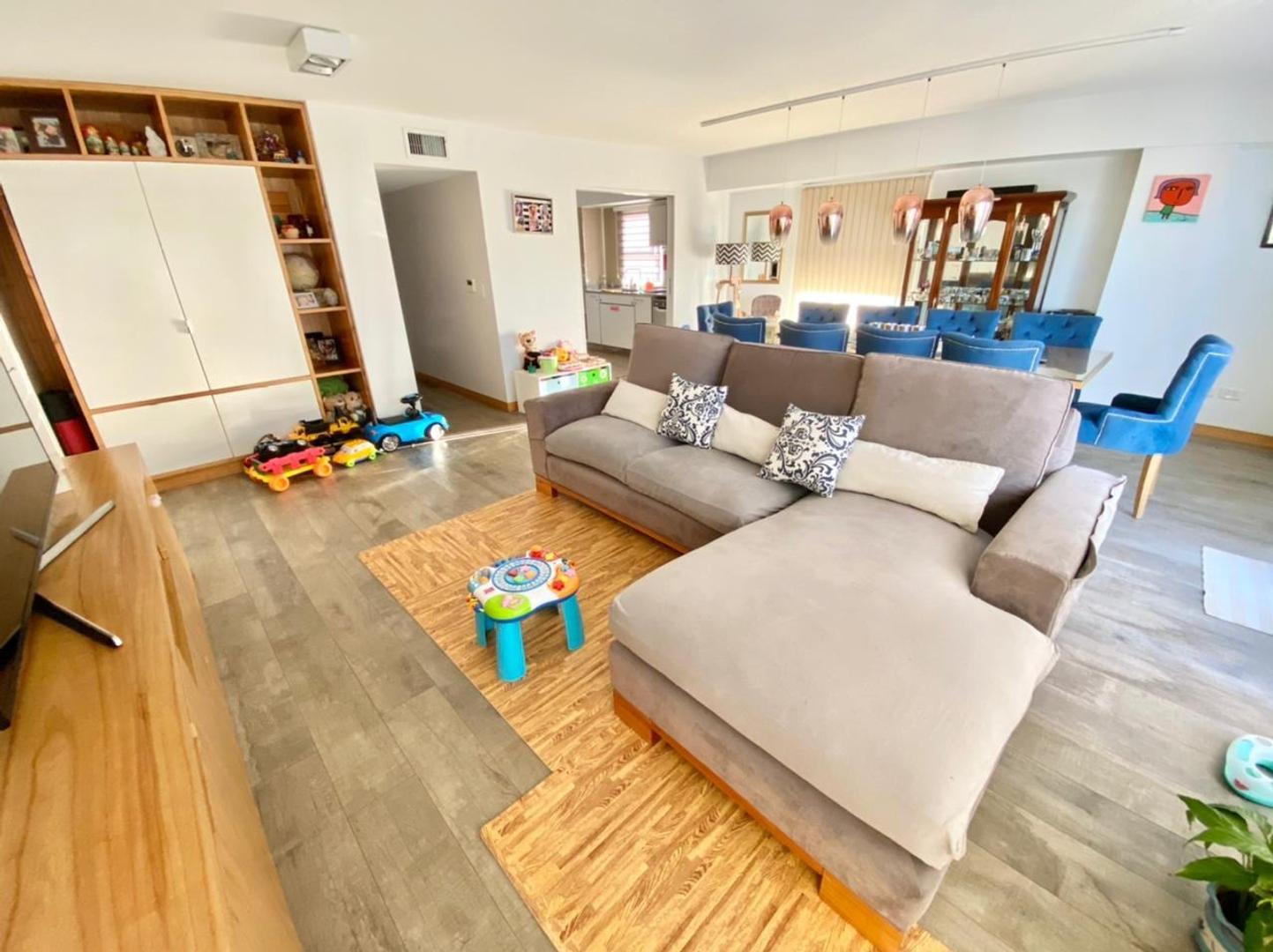 Departamento 5 ambientes con 3 baños