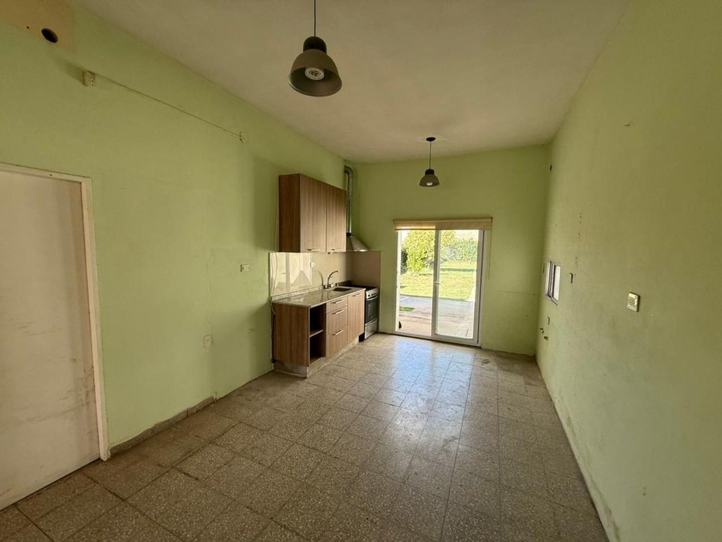 Casa 5 ambientes con 2 baños