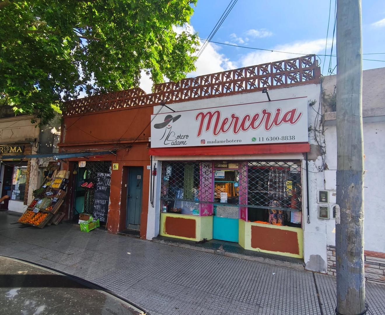 SE VENDEN EN BLOQUE 2 LOCALES + VIVIENDA ZONA EDIFICABLE