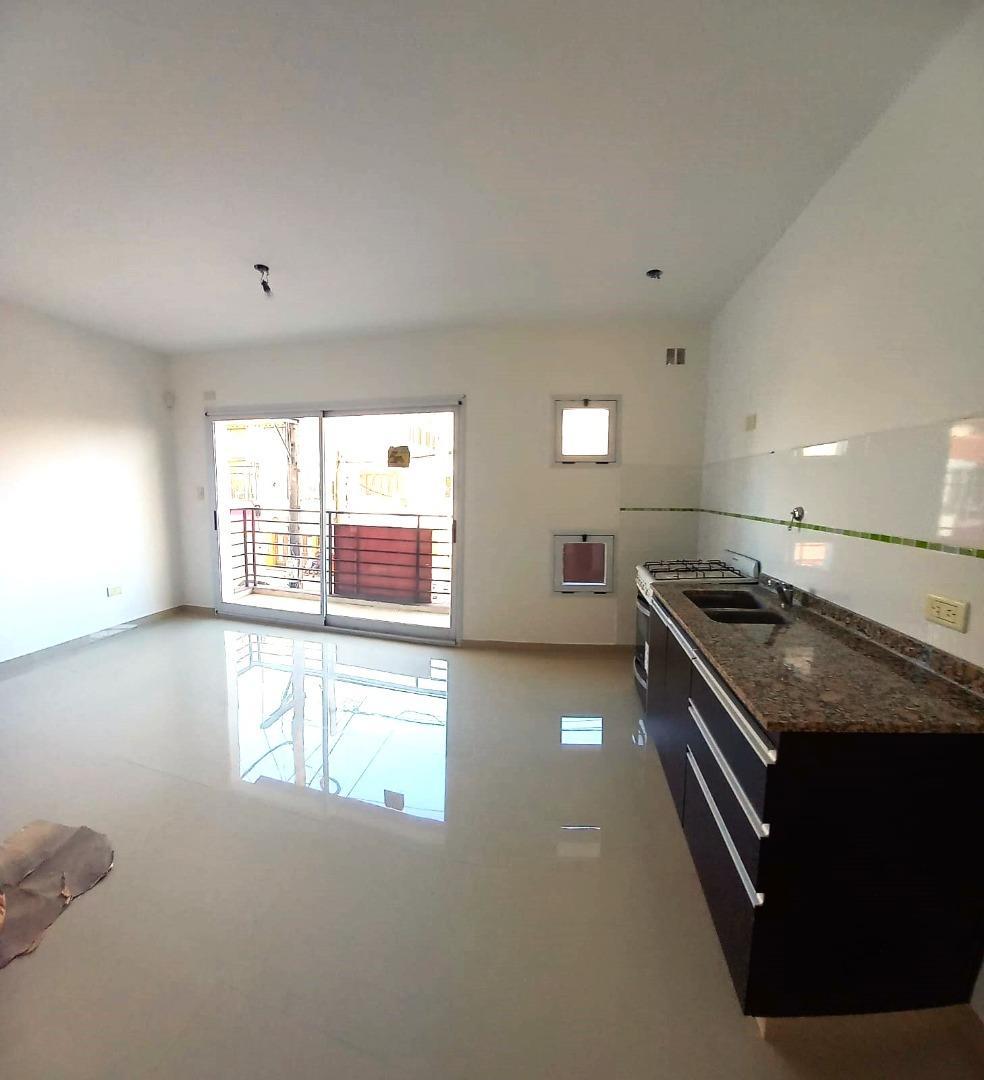 Venta de departamento 2 ambientes en Wilde