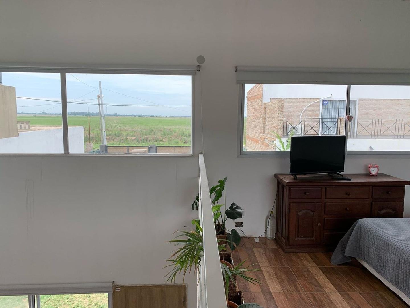 Venta Casa un dormitorio, pileta cochera Roldan