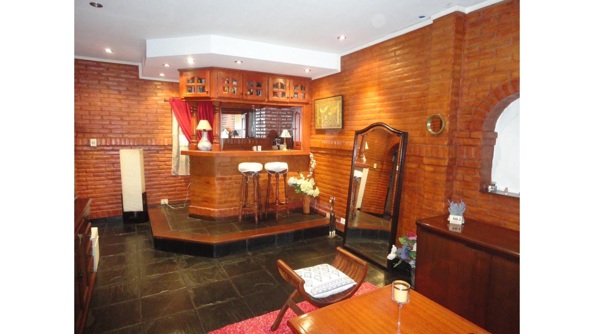 Casa en Venta en Haedo, USD 270.000