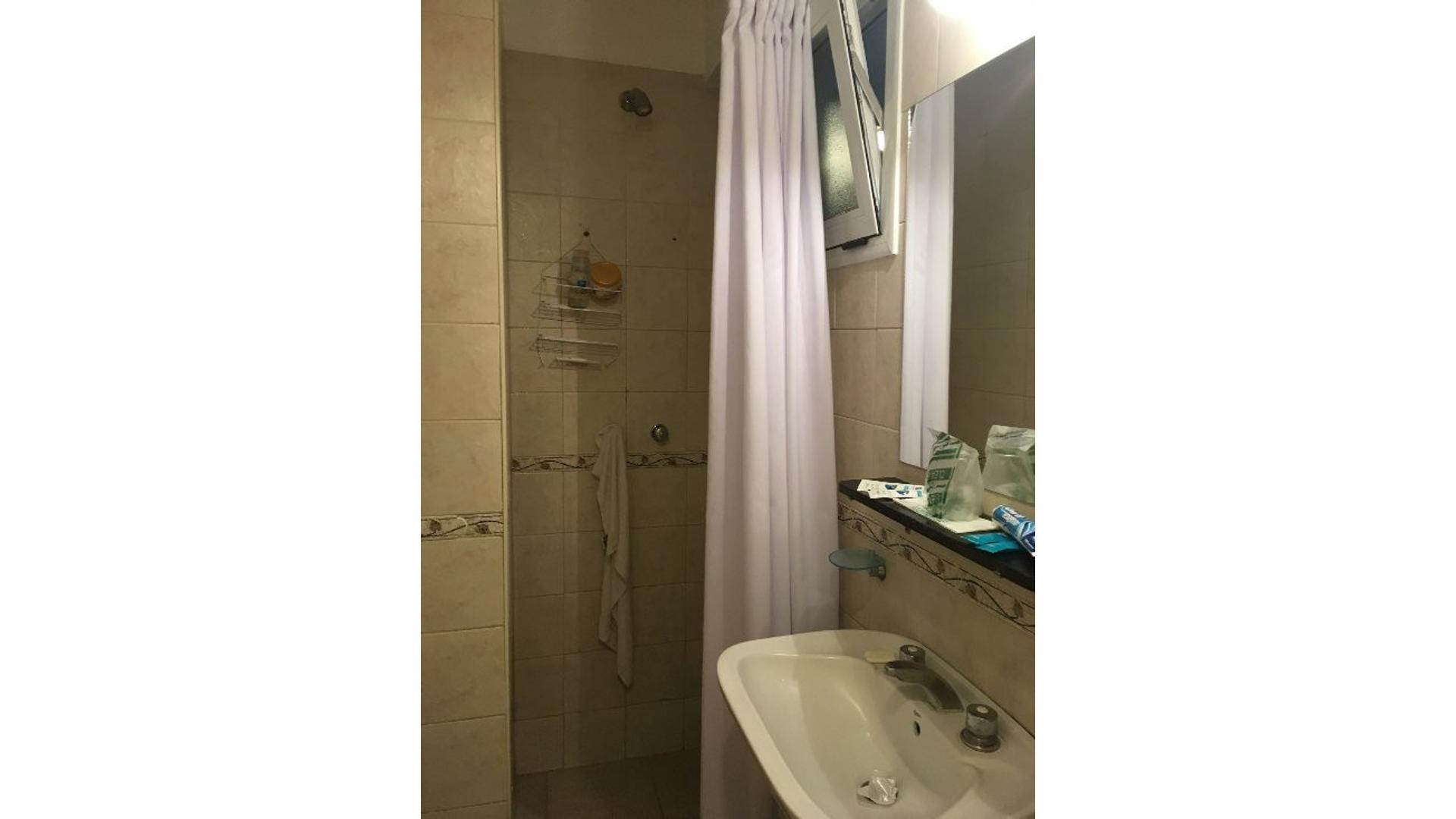 HOTEL 2 ESTRELLAS