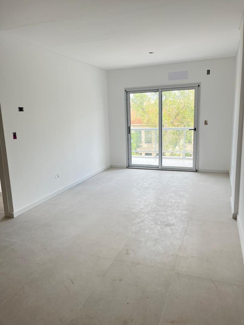 Departamento en Venta en Adrogue, USD 145.000