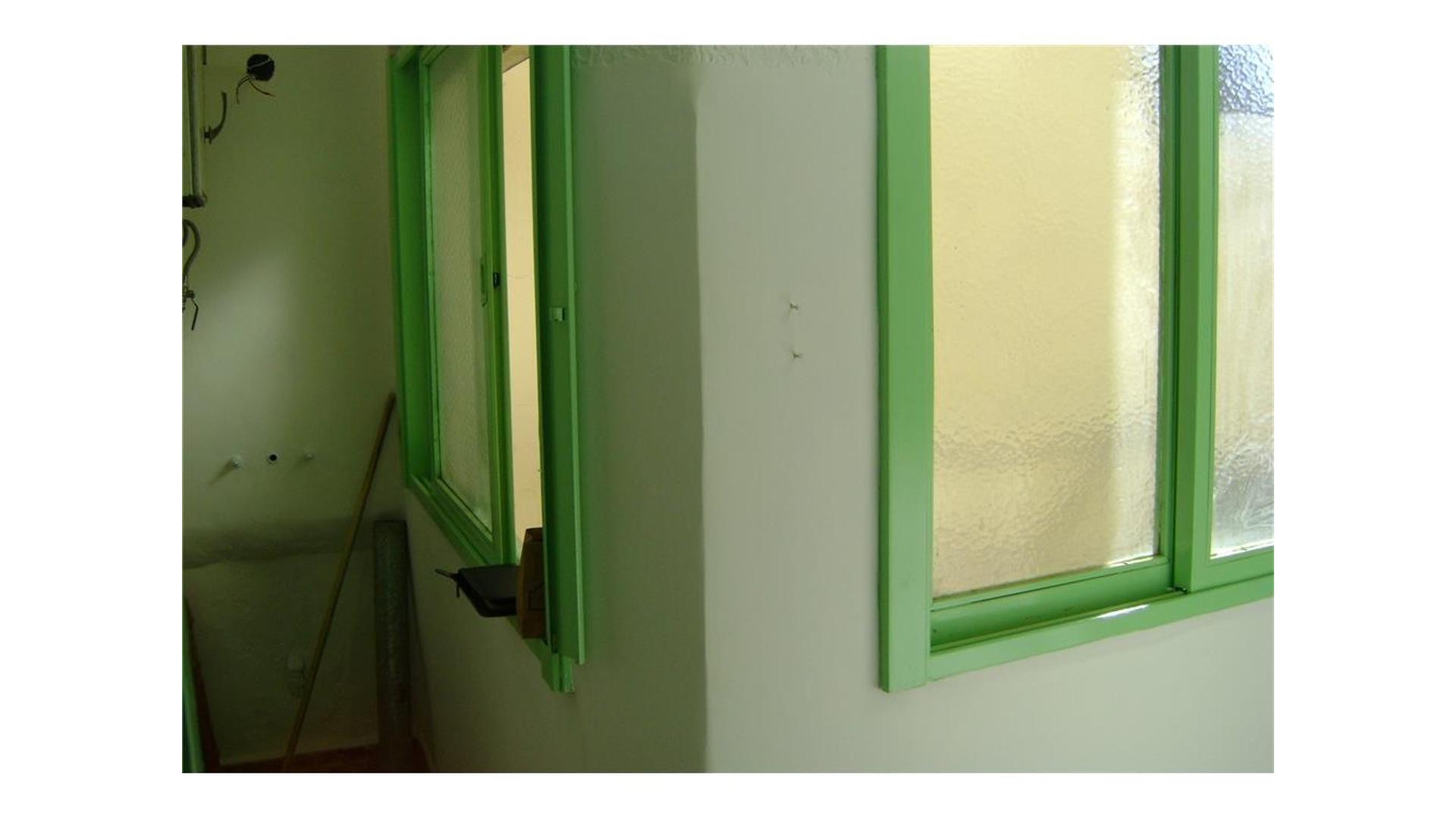 Depto Tipo Casa 2 ambientes con 1 baño