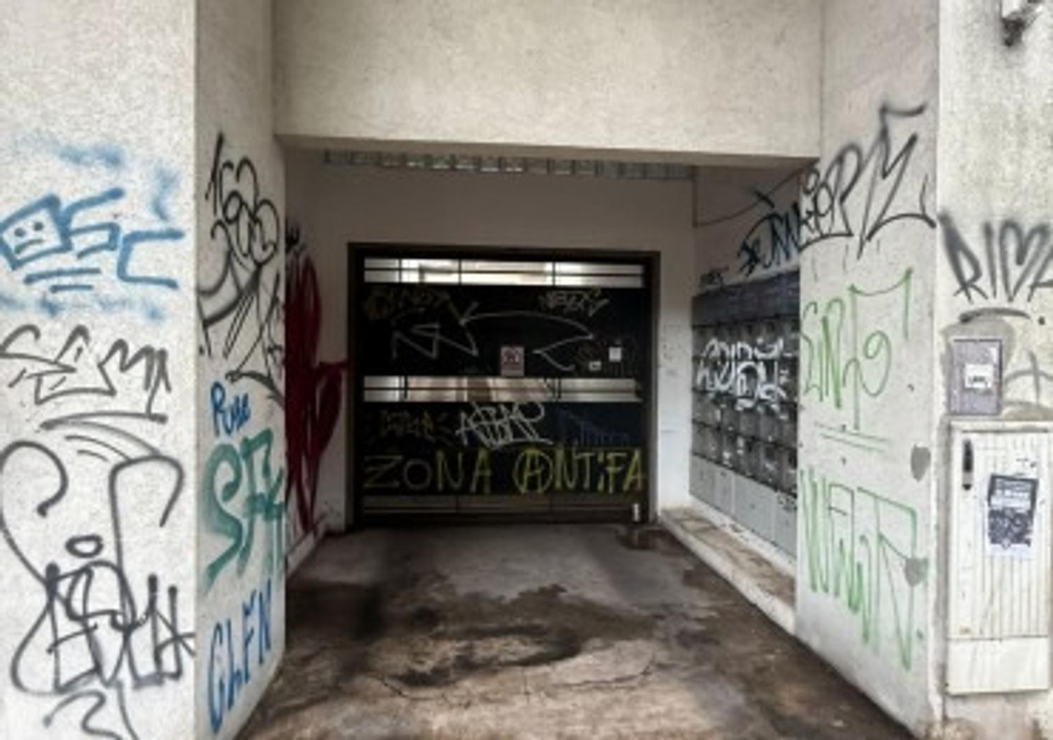 ALQUILER COCHERA CUBIERTA 11 ENTRE 62 Y 63