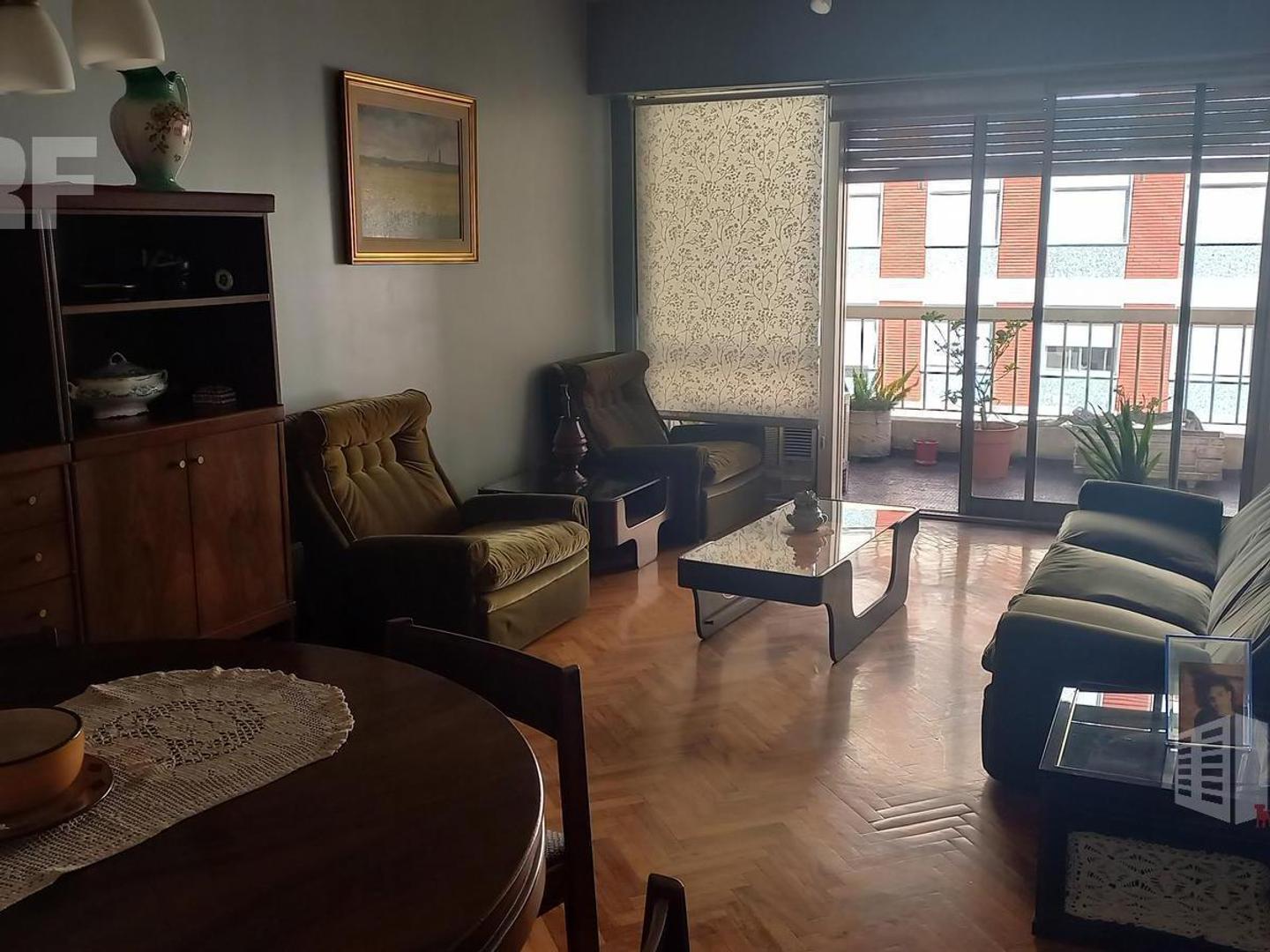 Venta De Departamento 4 Ambientes Con Espacio Guardacoche En