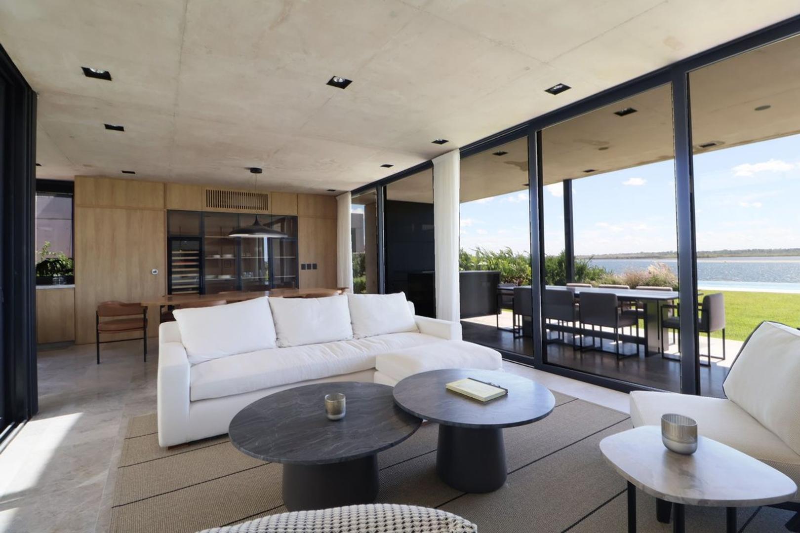 Casa 6 ambientes con 3 baños