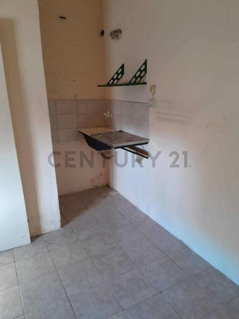 PH AL FRENTE PLANTA BAJA 2 amb con patio