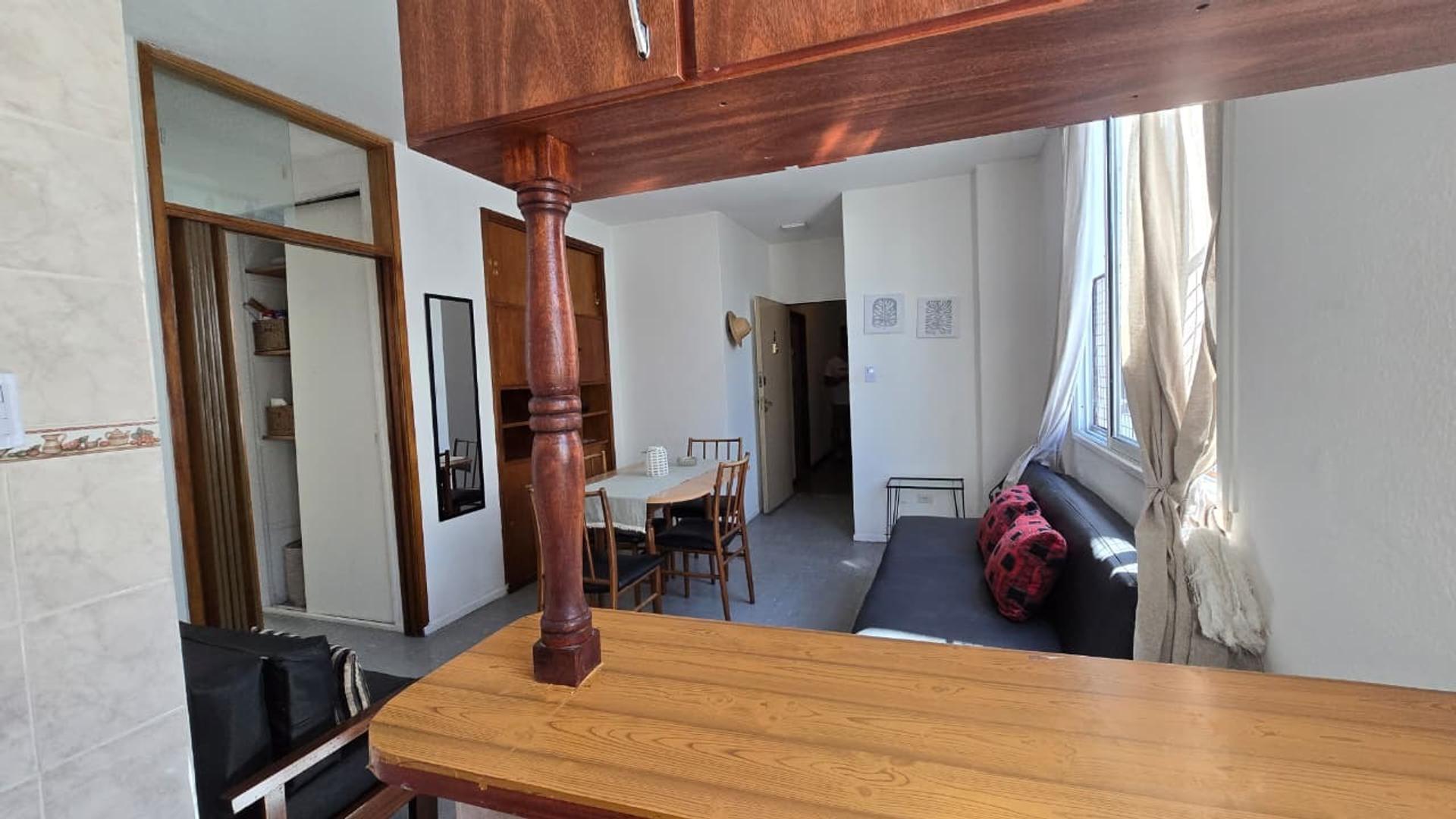 Departamento en Venta en Plaza Colon, USD 61.000