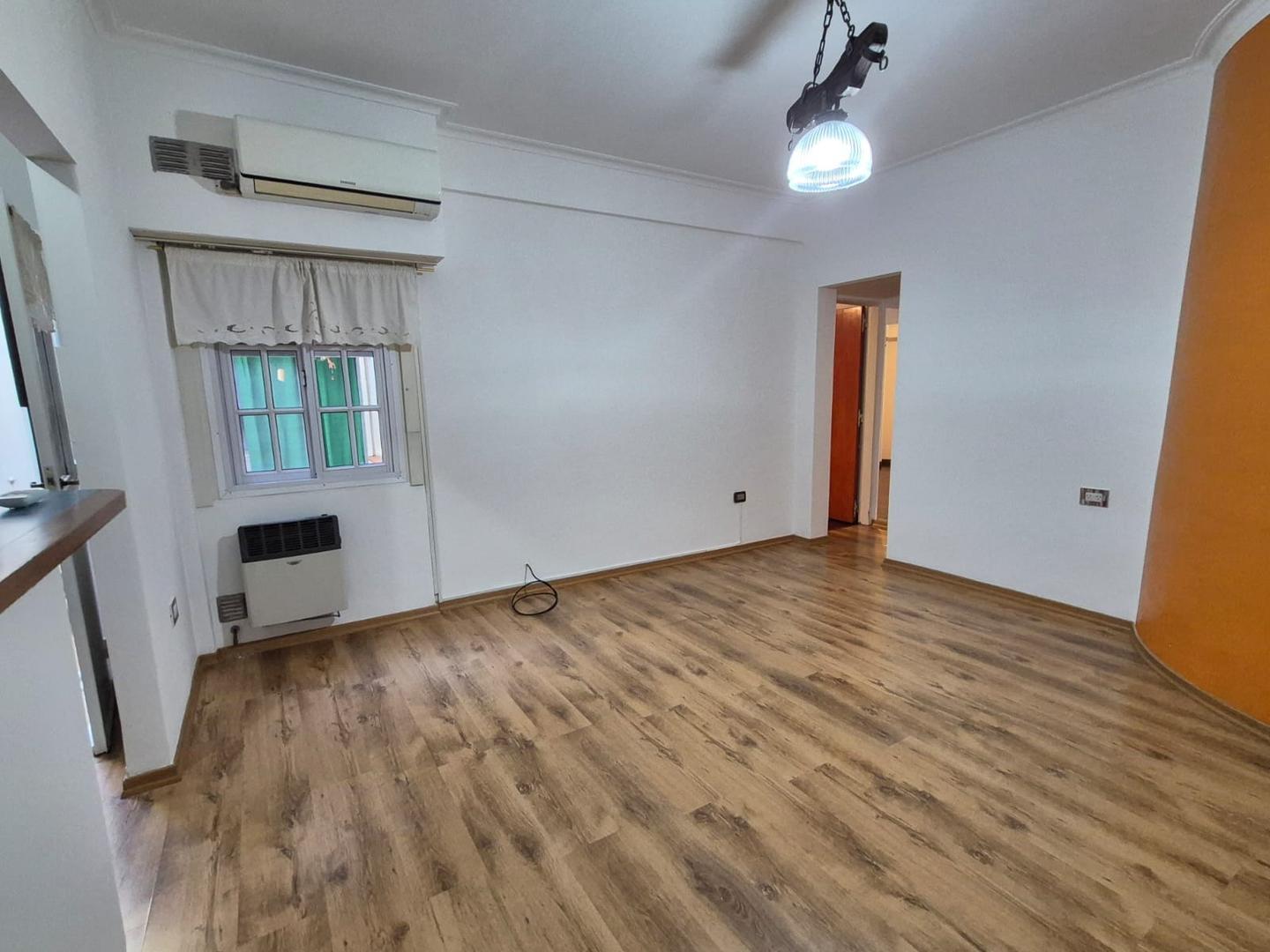 Bismark 100, Piso PB