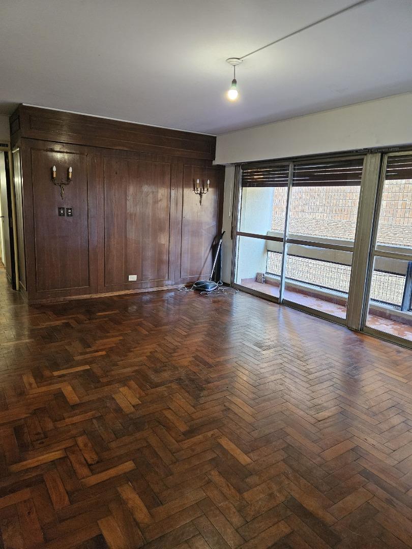 Av Colon 800, Piso 2