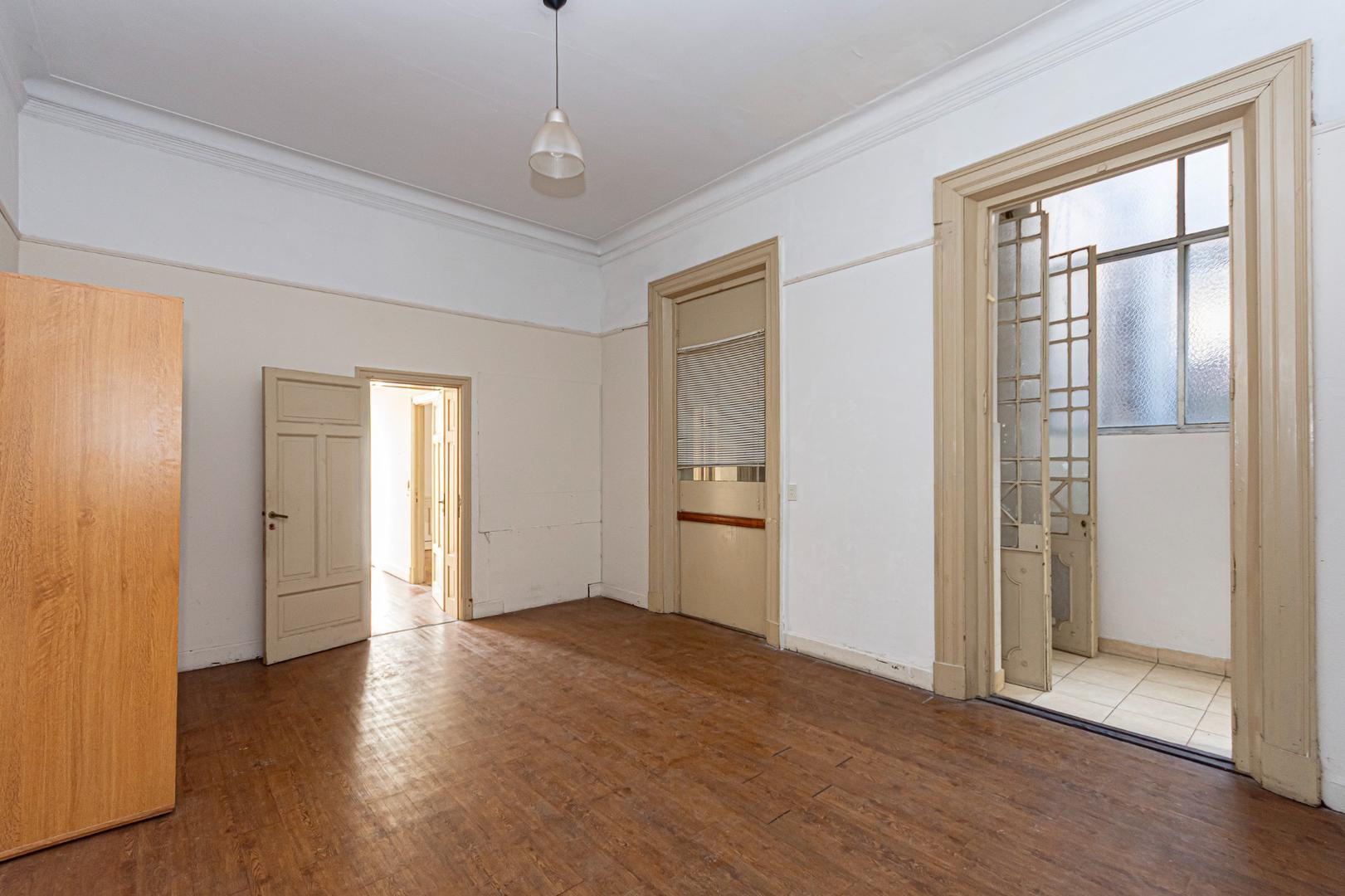 Lavalle 910 , Piso 2