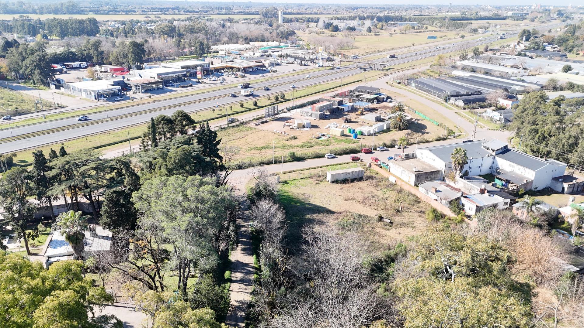 Terreno en Venta de 2303,0 m2