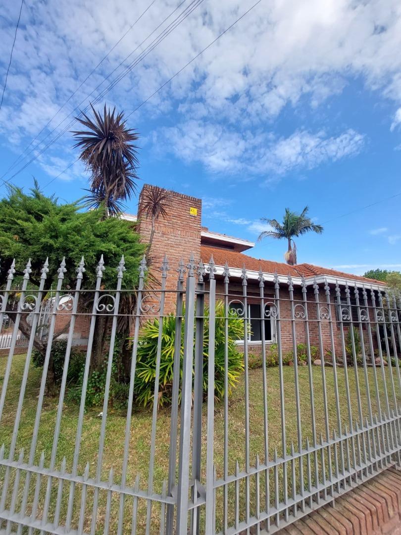 Casa en Venta en Lomas De Zamora, USD 210.000