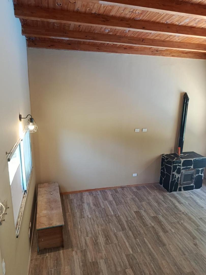 Casa 2 ambientes con 1 baño