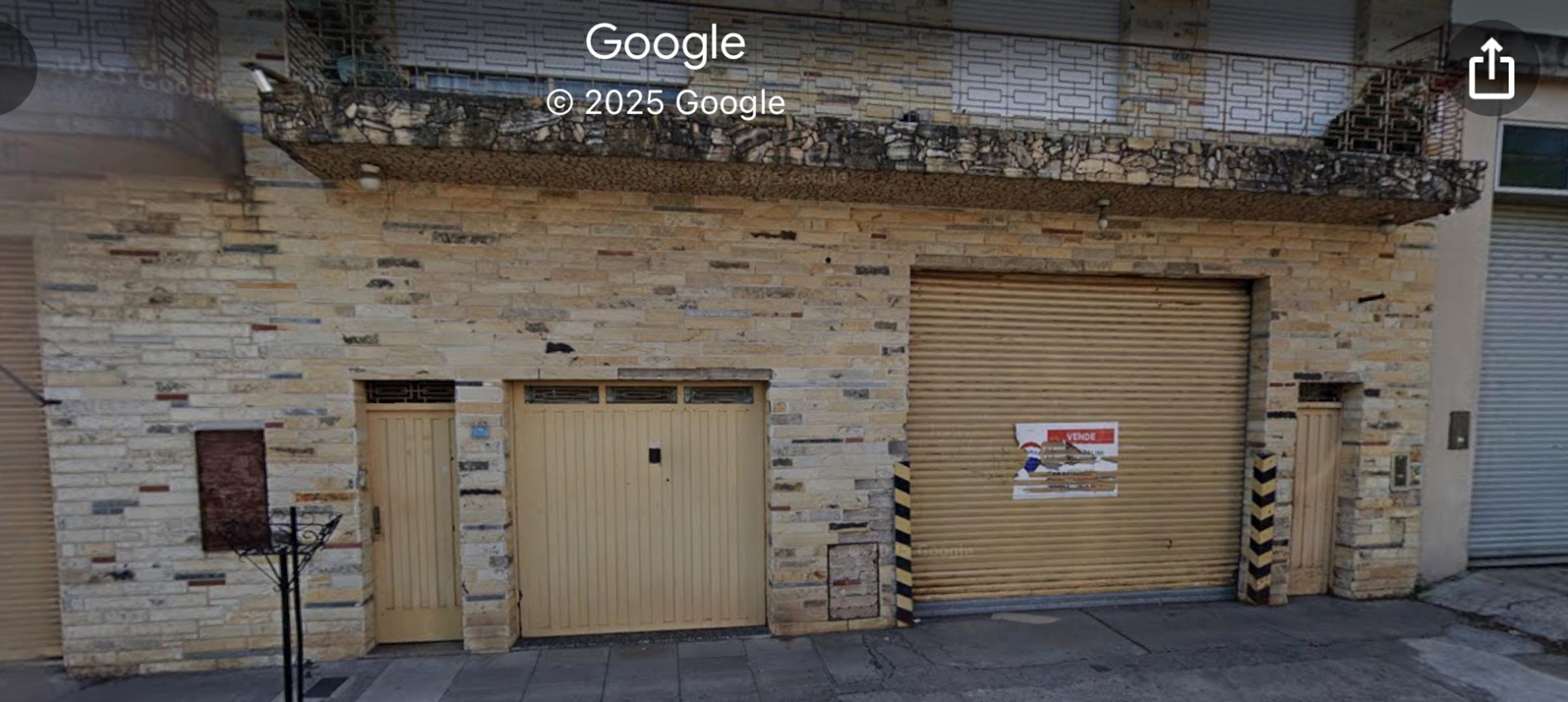 Depósito con cámara frigorífica