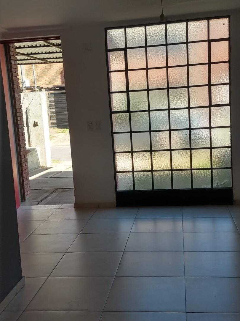 Casa en Alquiler con 1 cochera