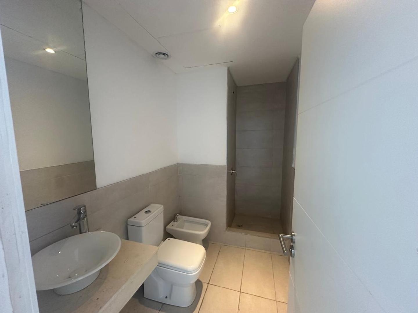 Avenida Del Puerto Jc4332724000ni 200, Piso 7