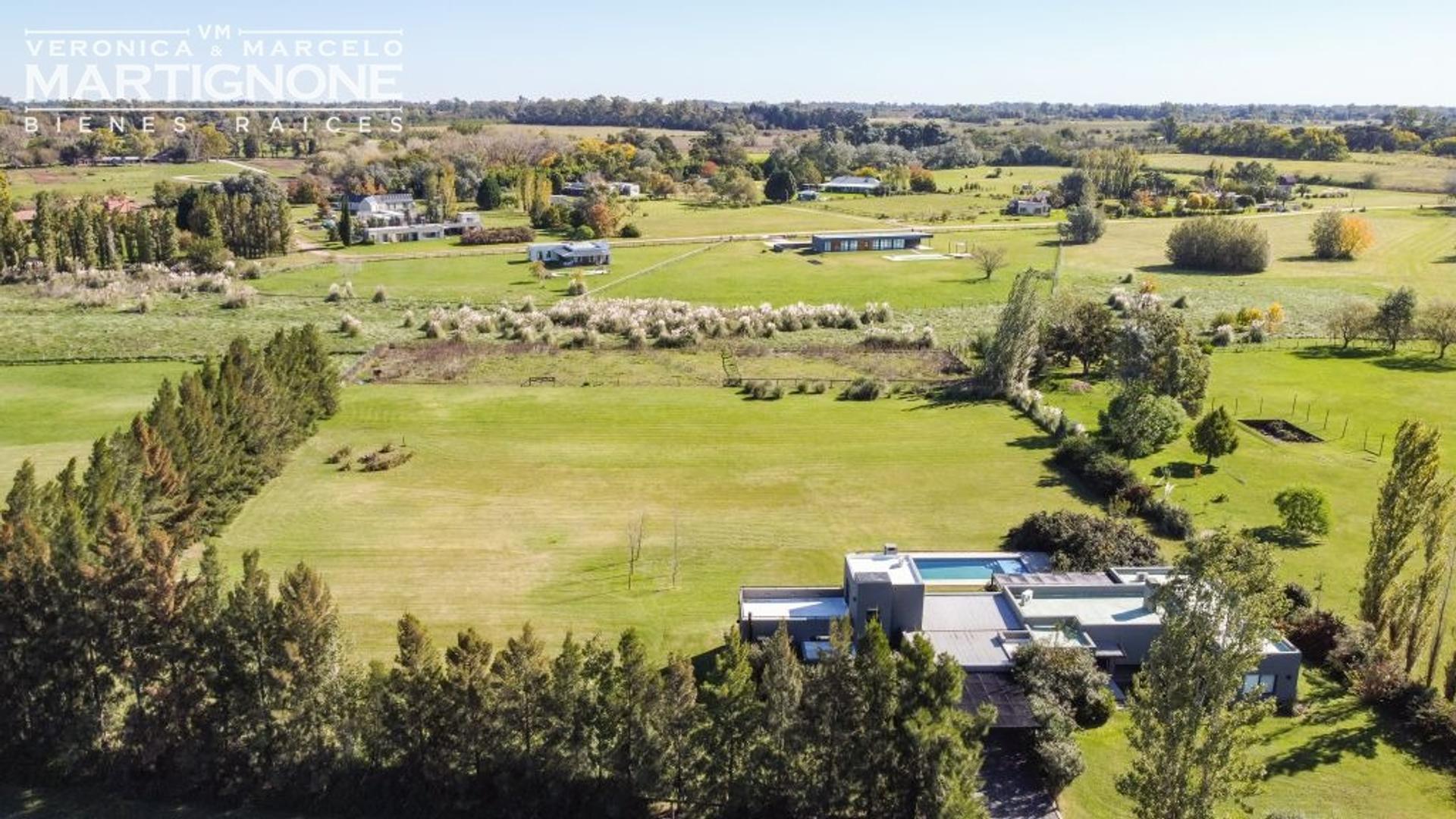 Casa 5 ambientes con 3 baños