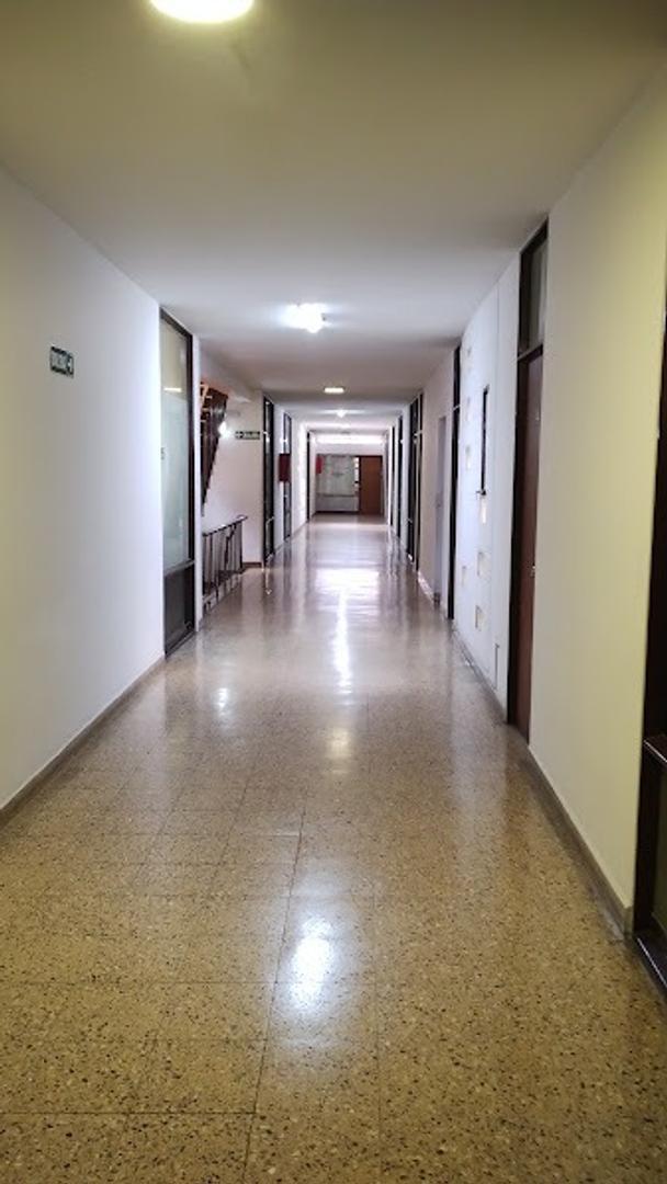 Oficina en Alquiler Dean Funes 136