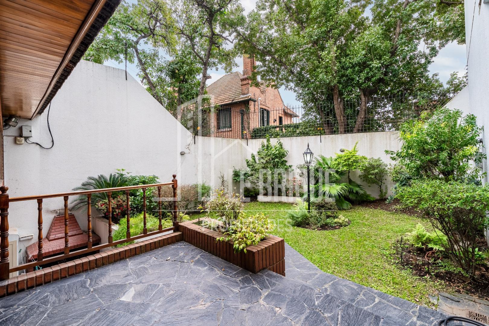 Espectacular Casa Lote propio 5 ambientes